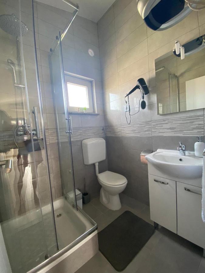 Zrinec Apartment Vir Bagian luar foto