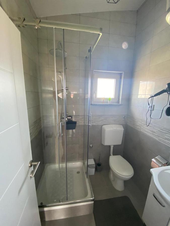 Zrinec Apartment Vir Bagian luar foto